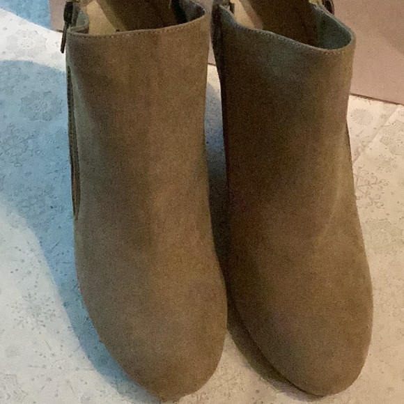 NWT JustFab booties - Picture 2 of 8